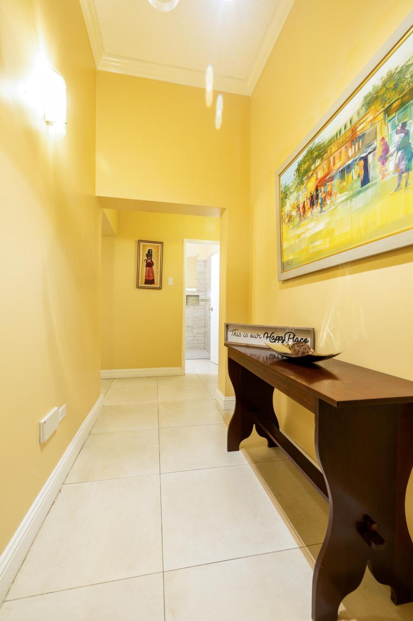 קינגסטון Choose To Be Happy At The Westbury - Two Bedroom Apartment מראה חיצוני תמונה